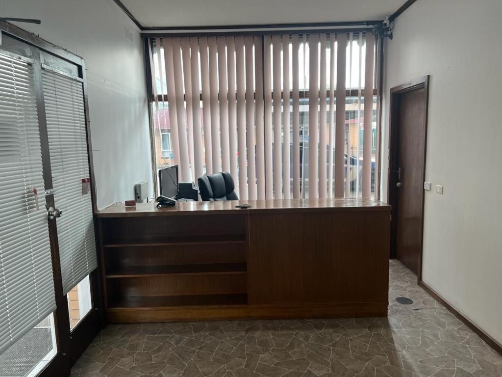 Century Motor Inn Finley Екстер'єр фото